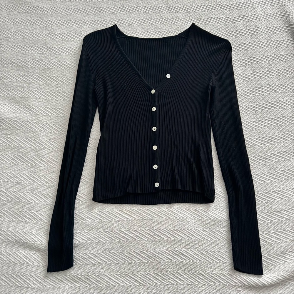Black Ribbed Button-Up Cardigan - Picture 2 of 4